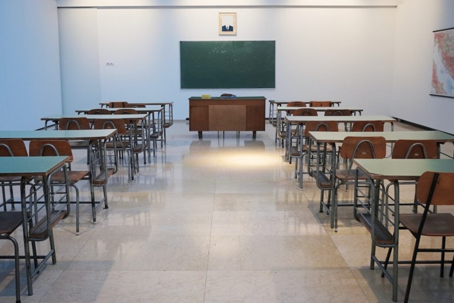 How School Dropouts can Increase Youth Employment: The Example of Malta