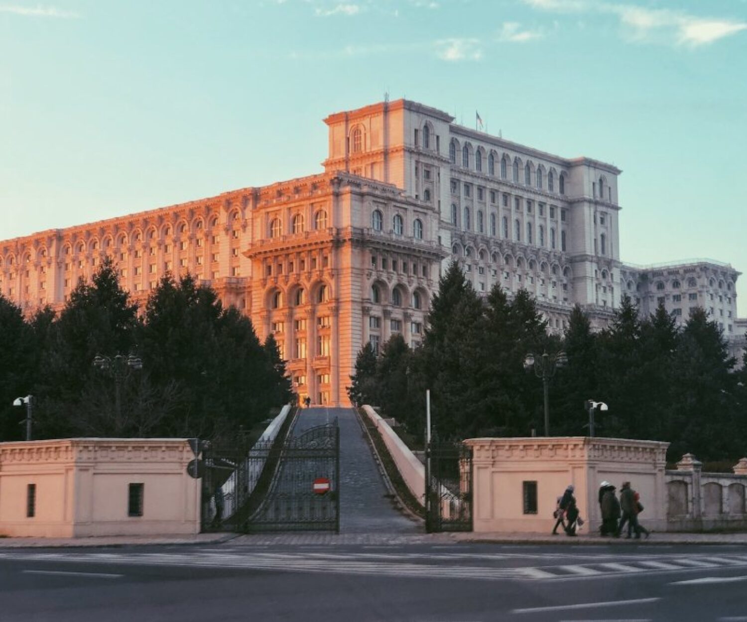 Highlighting the Invisible: The Plight of Undocumented Citizens in Romania